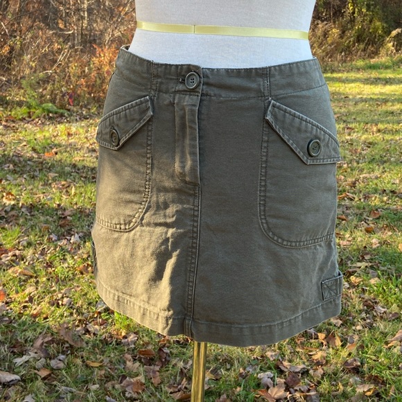 H&M Army Green Mini Skirt - Picture 3 of 6